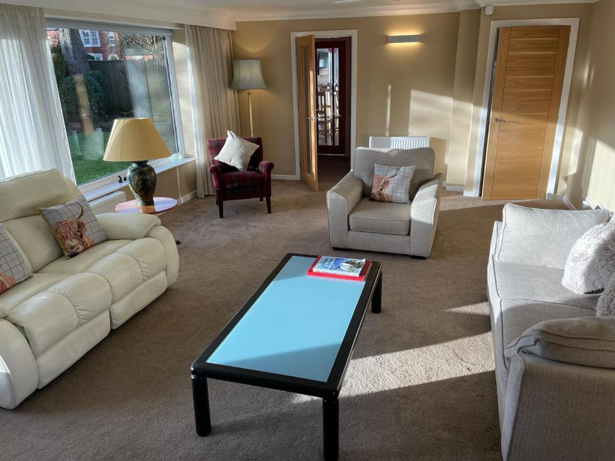'Sounion' - Fabulous, Spacious Modern House With Large Private Garden In Leafy Lytham Lytham St Annes Exterior photo